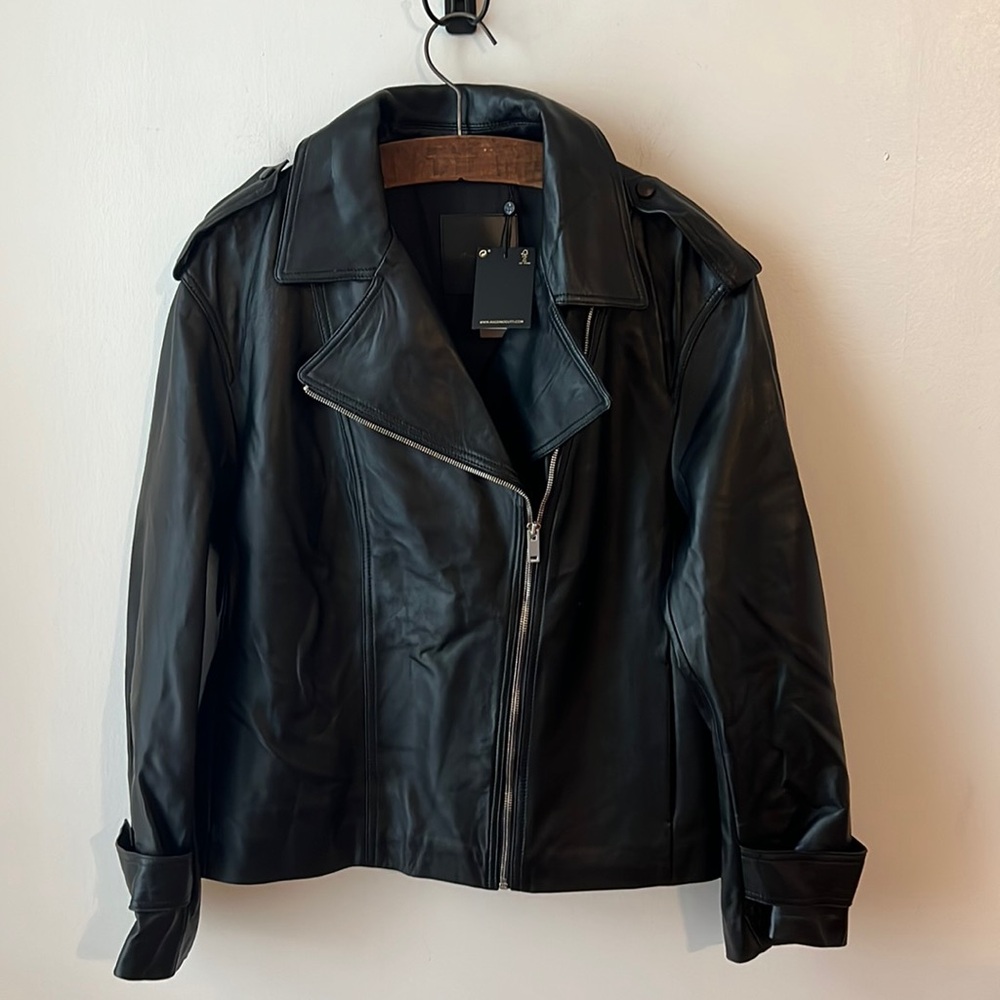Massimo Dutti NWT Black Leather Moto Biker Jacket.  Size Medium.
